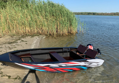 Лодка из Пнд Киммерия 420R Черная
